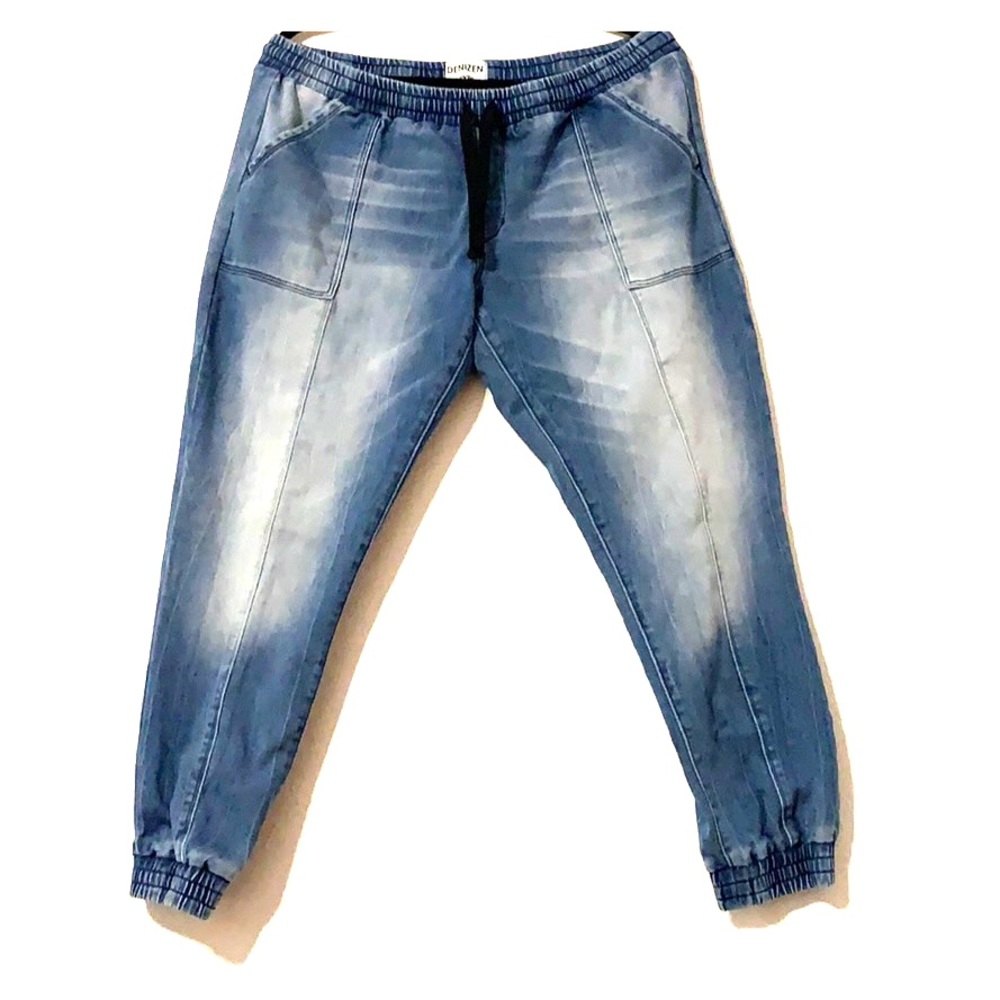 Stretchy jean Levi pants